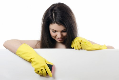 Move out cleaning checklist for bathrooms and living areas